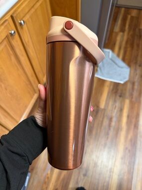 Owala 32oz Rose Gold Tumbler